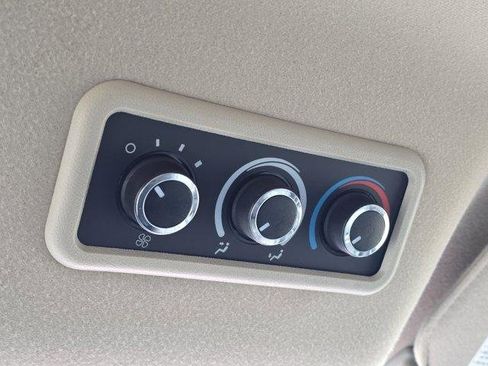 Used 2022 Chevrolet Express 3500 LS image 27