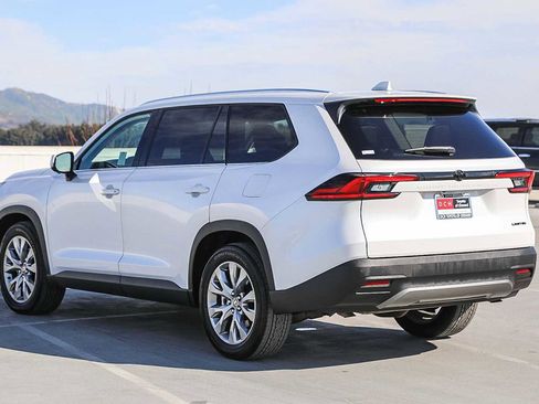 Used 2025 Toyota Grand Highlander Limited image 7