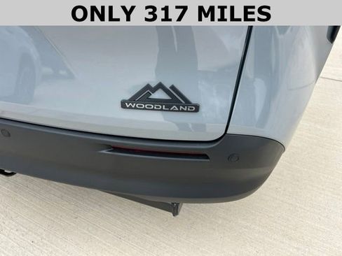 Used 2026 Toyota Sienna XLE Woodland Edition AWD/4WD image 4