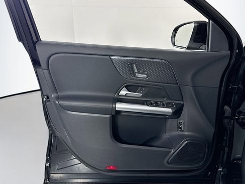 Certified 2025 Mercedes-Benz GLA 250 image 21