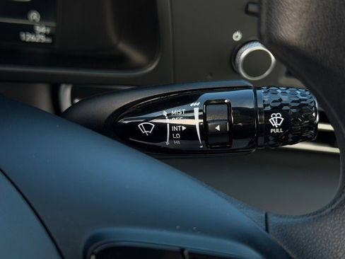 Certified 2023 Hyundai Elantra SE image 21