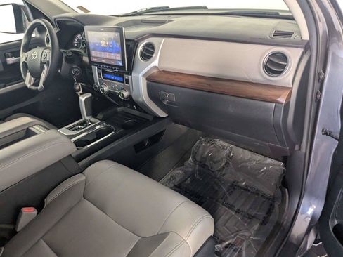 Used 2018 Toyota Tundra Limited w/ Limited Premium Package AWD/4WD image 30