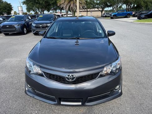 Used 2012 Toyota Camry SE FWD image 12