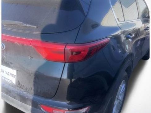 Used 2019 Kia Sportage LX image 3