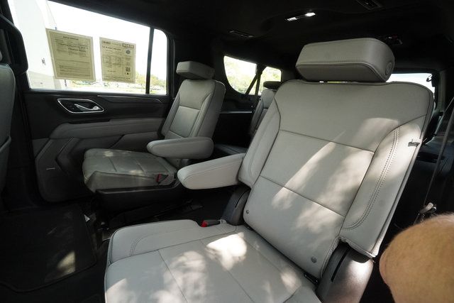 Used 2024 GMC Yukon XL SLT w/ SLT Premium Package AWD/4WD image 23