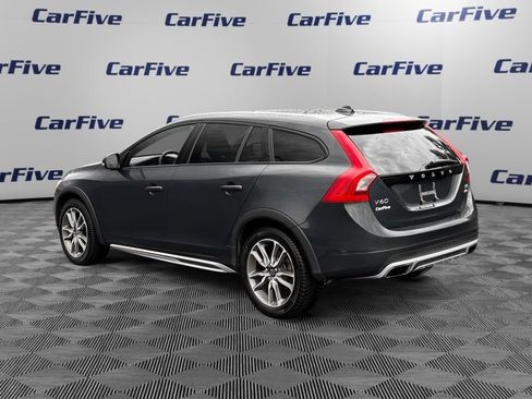 Used 2015 Volvo V60 T5 Cross Country w/ Climate Package AWD/4WD image 3