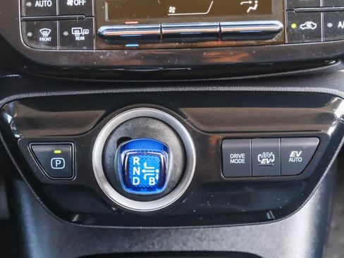 Certified 2022 Toyota Prius Prime LE FWD image 16