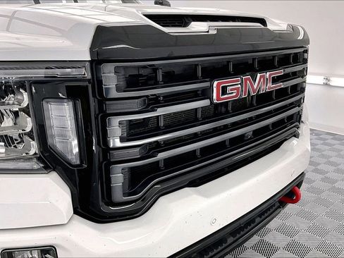 Used 2021 GMC Sierra 2500 AT4 w/ AT4 Premium Plus Package image 29