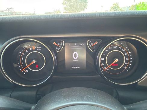 Used 2023 Jeep Gladiator Sport AWD/4WD image 10