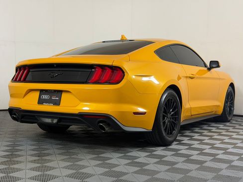 Used 2022 Ford Mustang Coupe RWD image 9