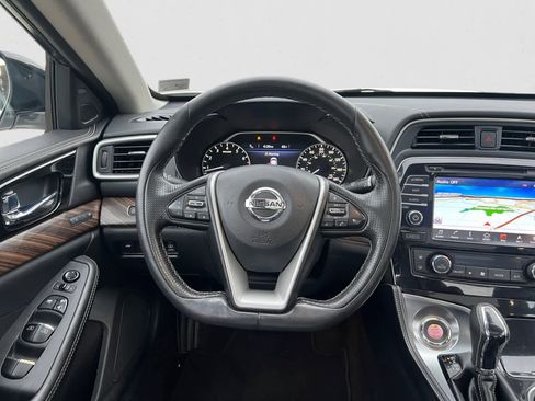 Used 2016 Nissan Maxima Platinum image 12