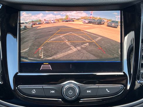 Used 2022 Chevrolet Trax LT w/ LT Convenience Package AWD/4WD image 33