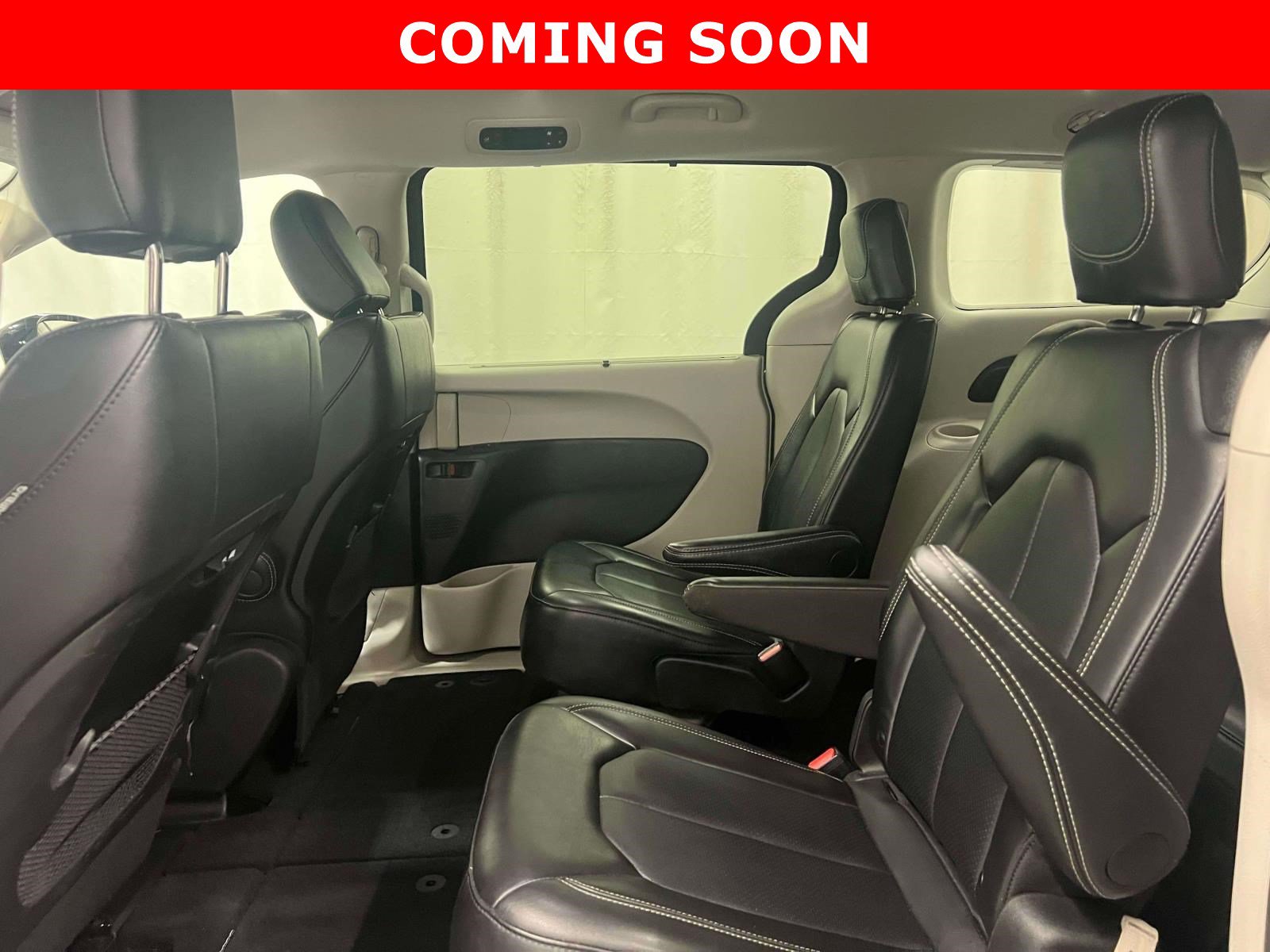 Certified 2024 Chrysler Pacifica Touring-L FWD image 12
