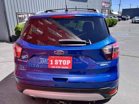 Used 2017 Ford Escape Titanium AWD/4WD image 6