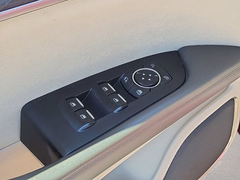 Used 2019 Lincoln Nautilus Reserve FWD image 23
