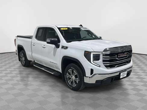 Used 2024 GMC Sierra 1500 SLE image 7