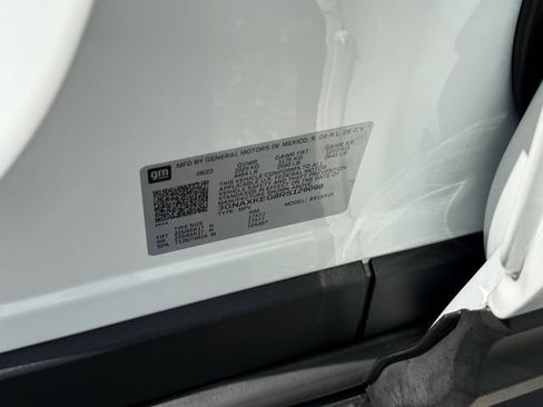 Used 2024 Chevrolet Equinox LT FWD image 20