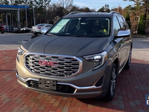 Used 2018 GMC Terrain Denali w/ Driver Alert Package II image 5
