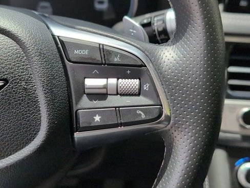 Used 2025 Genesis G70 2.5T RWD image 22