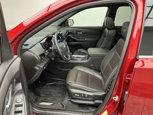 Certified 2023 Chevrolet Traverse High Country w/ LPO, Floor Liner Package image 3