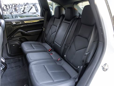 Used 2013 Porsche Cayenne Diesel AWD/4WD image 55
