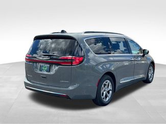 Used 2023 Chrysler Pacifica Limited FWD video 2