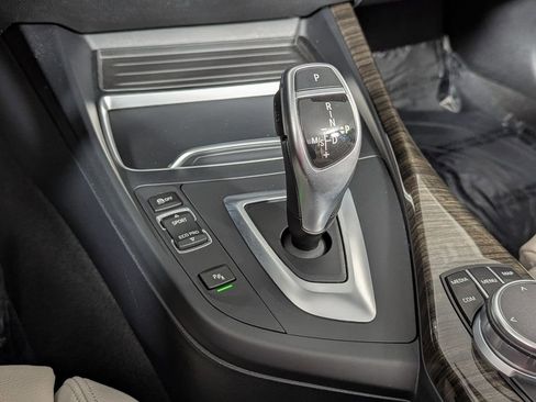 Used 2020 BMW 230i xDrive Convertible w/ Premium Package image 39