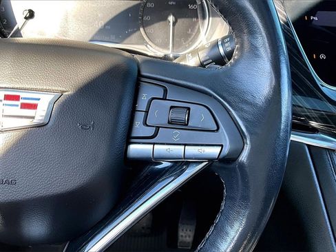 Used 2023 Cadillac XT6 Premium Luxury image 21