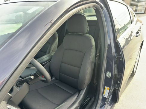 Used 2025 Chevrolet Malibu LT image 26