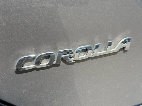 Used 2014 Toyota Corolla LE FWD image 9