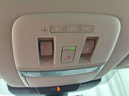 Used 2023 Nissan Ariya FWD image 21