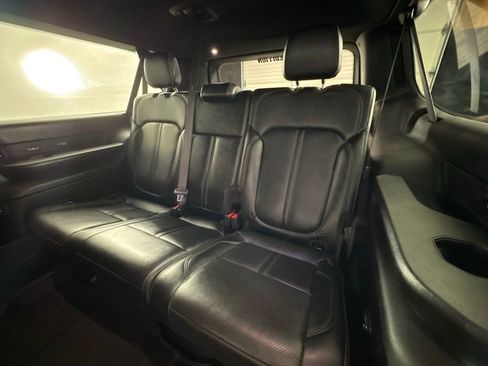 Used 2024 Jeep Wagoneer L Series II image 47