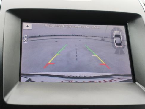 Used 2019 Ford Edge Titanium w/ Equipment Group 301A AWD/4WD image 32