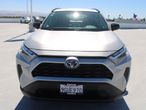 Certified 2023 Toyota RAV4 LE AWD/4WD image 7