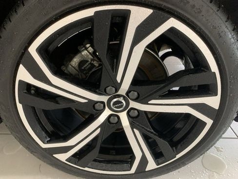 Certified 2024 Volvo S60 B5 Plus image 8