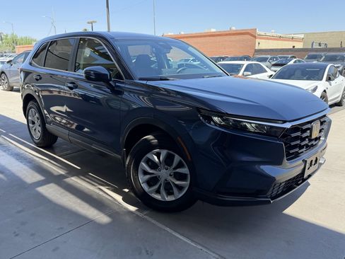Used 2025 Honda CR-V LX image 6