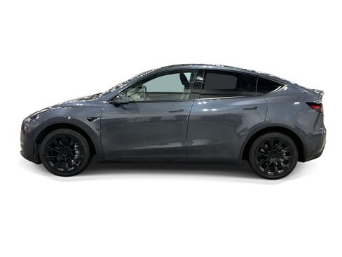 Certified 2023 Tesla Model Y Long Range AWD/4WD image 3