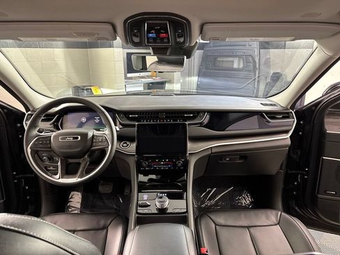 Used 2024 Jeep Grand Cherokee Limited 4xe w/ Luxury Tech Group II AWD/4WD image 25