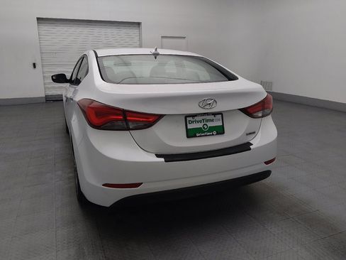 Used 2016 Hyundai Elantra Limited w/ Option Group 04 FWD image 6