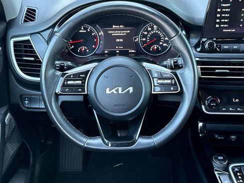 Certified 2023 Kia Seltos SX w/ SX Sunroof Package AWD/4WD image 19
