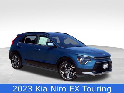 Used 2023 Kia Niro EX Touring