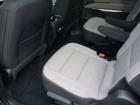 Used 2025 Chevrolet Traverse LT w/ LPO, Floor Liner Package image 27