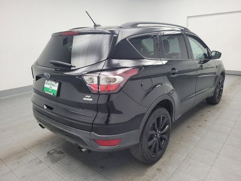 Used 2017 Ford Escape SE w/ SE Sport Appearance Package image 9