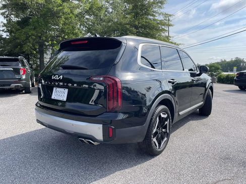 Used 2023 Kia Telluride S FWD image 3