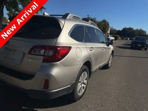 Used 2017 Subaru Outback 2.5i Premium image 21