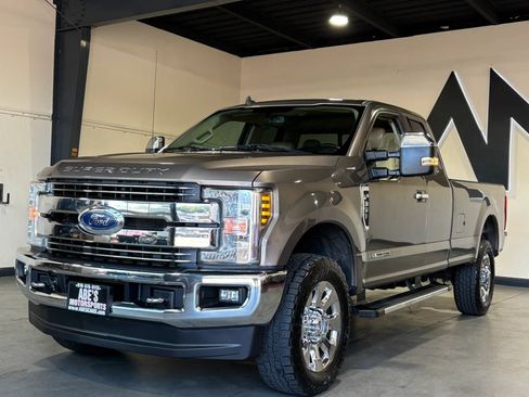 Used 2019 Ford F350 Lariat AWD/4WD image 1