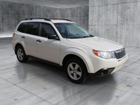 Used 2010 Subaru Forester 2.5X AWD/4WD image 7