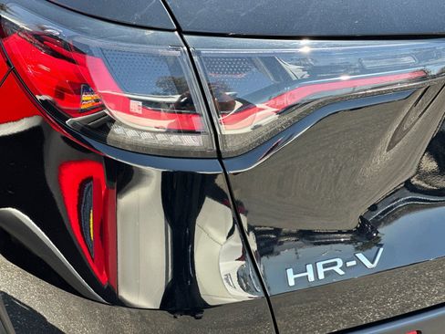 Used 2023 Honda HR-V LX image 33