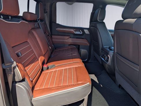 Certified 2025 GMC Sierra 1500 Denali Ultimate image 11