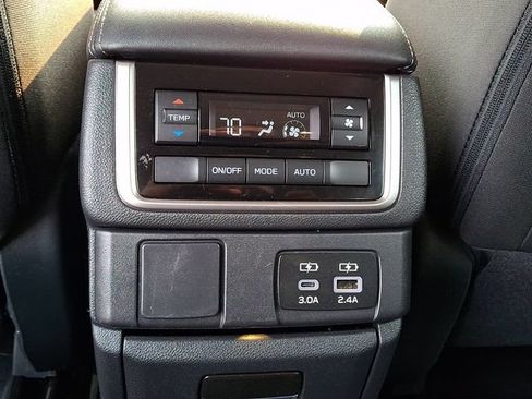 Used 2025 Subaru Ascent Premium AWD/4WD image 12